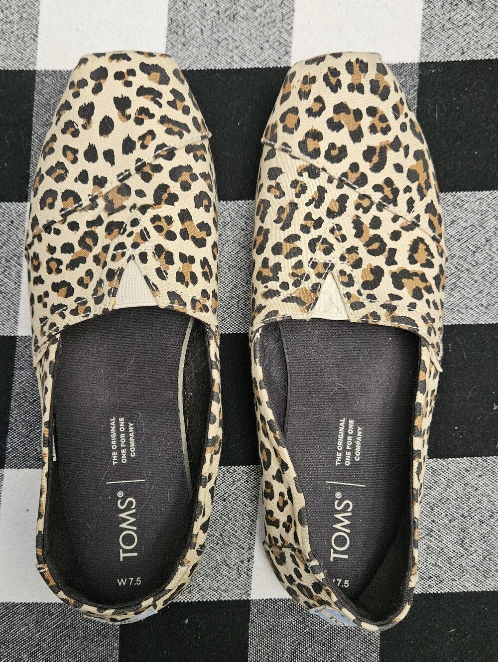 Women's Toms Leopard Print Flats Size 7.5 W